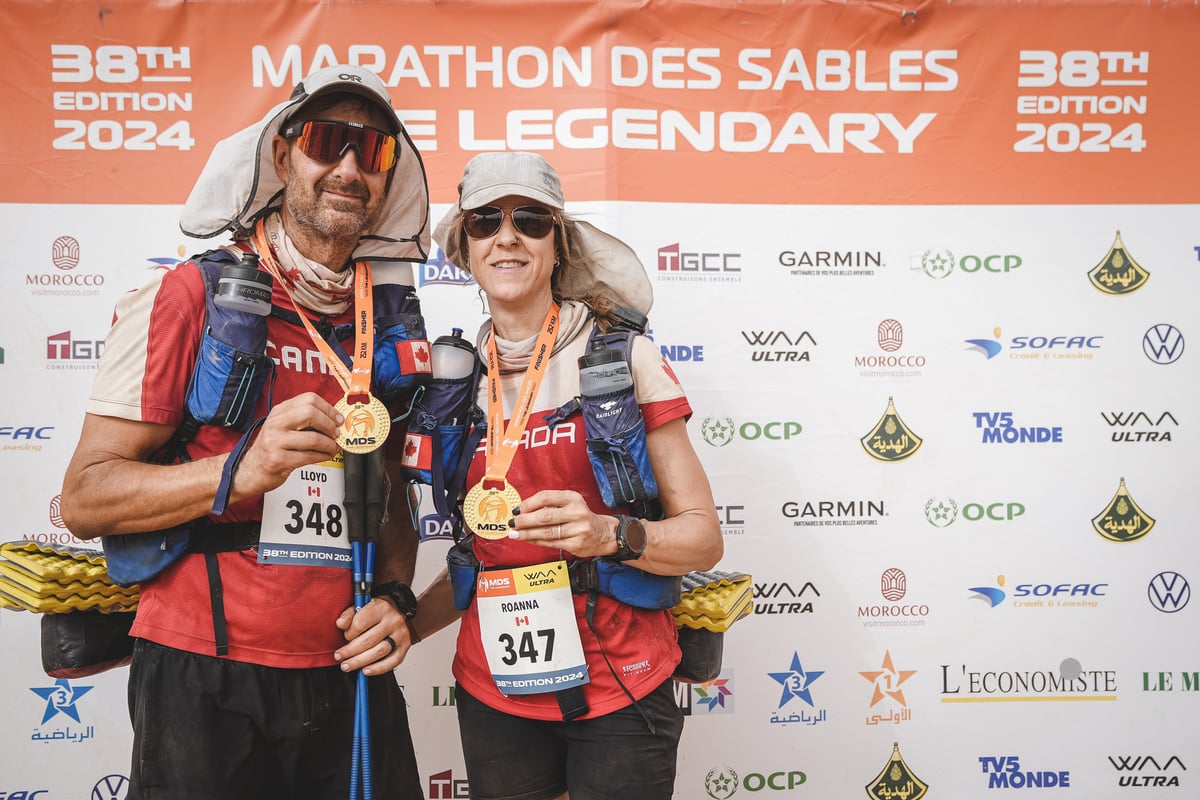 couple at the end of marathon des sables
